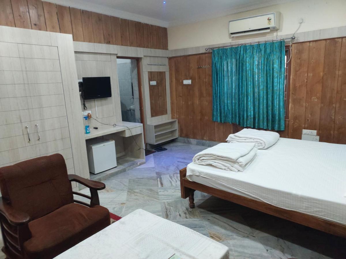 Radhika Resort Bhubaneswar Exterior foto