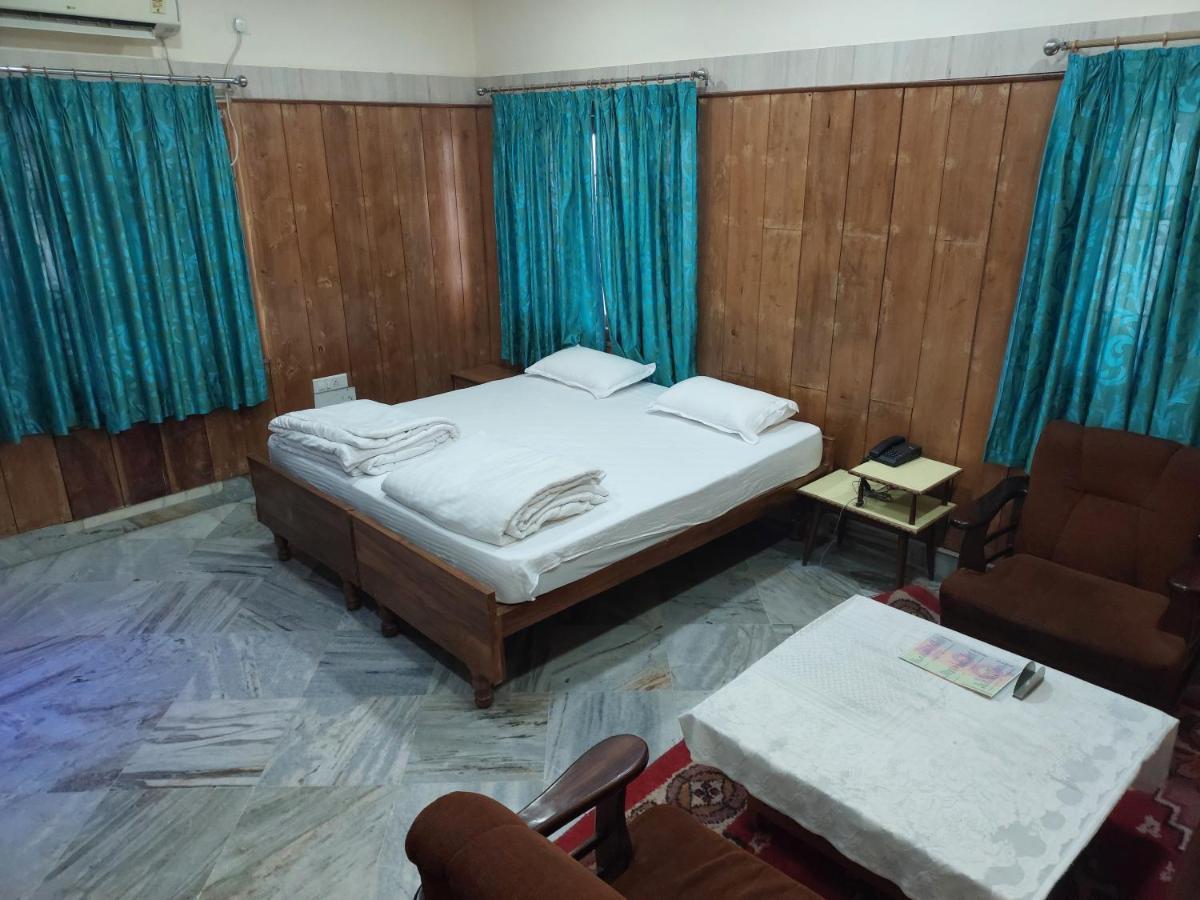Radhika Resort Bhubaneswar Exterior foto